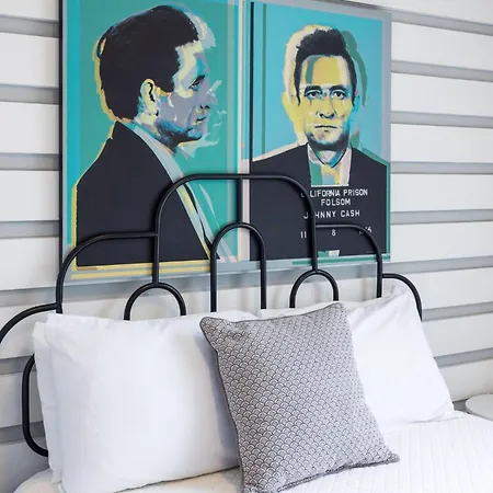 Holiday home Vivid Vocals - 4 Mins To Broadway - Rooftop Patio *