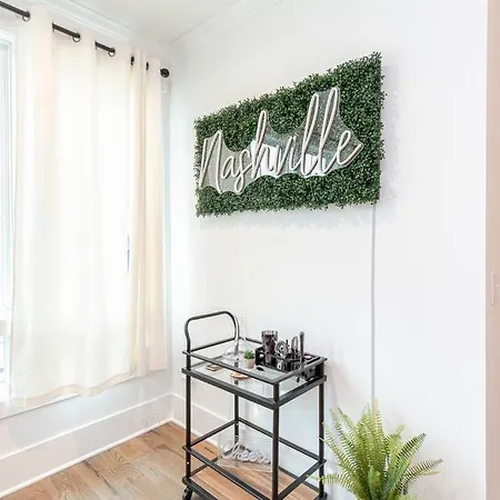 Spacious W Rooftop Deck And Mural! 10 Min 2 Dt *