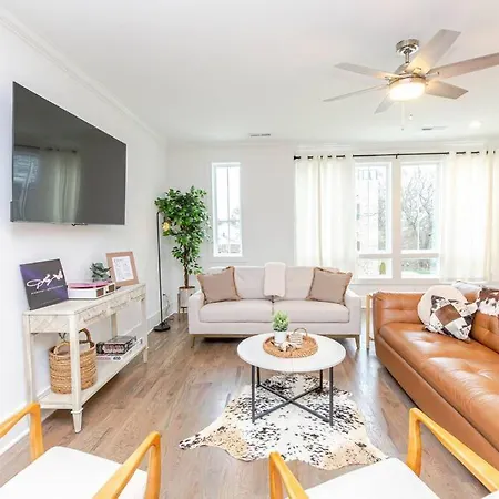 Holiday home Spacious W Rooftop Deck And Mural! 10 Min 2 Dt *