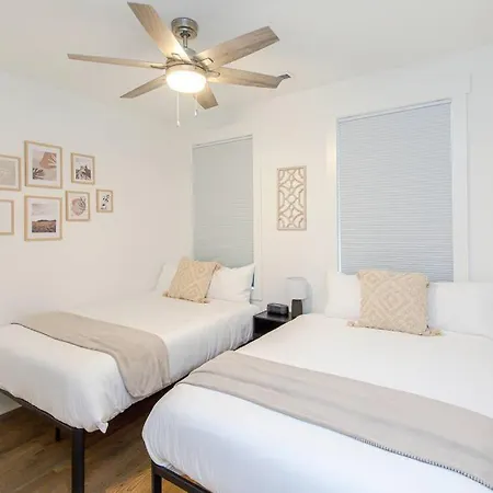 Spacious W Rooftop Deck And Mural! 10 Min 2 Dt Holiday home