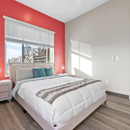Cozy 2br In The Heart Of Music *