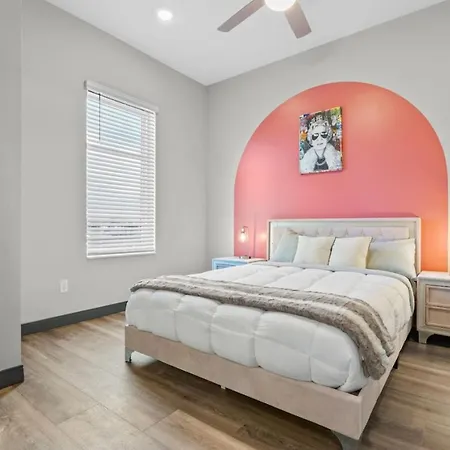 Alto 202 Apartment *