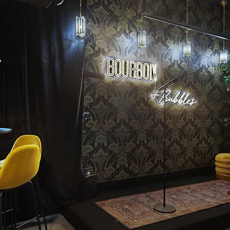 Holiday home Bourbon & Bubbles - Rooftop Hot Tub & Speakeasy Nashville