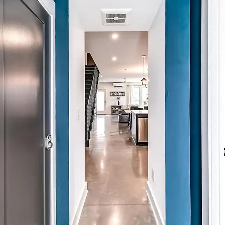 First Down, Last Call Sleeps 22, 1 Mi To Nissan! Nashville