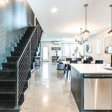 First Down, Last Call Sleeps 22, 1 Mi To Nissan! Nashville