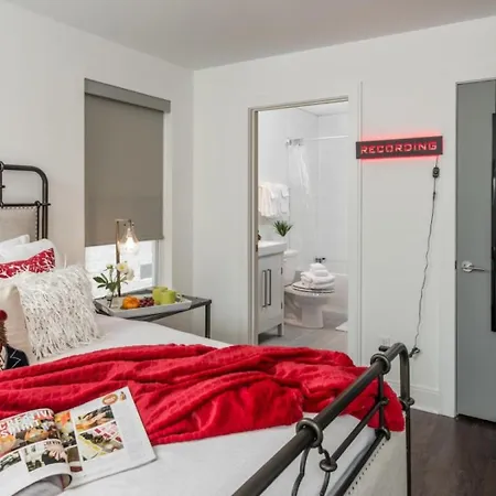 The New Nashview Rooftop-skyline View - Sleeps 12
