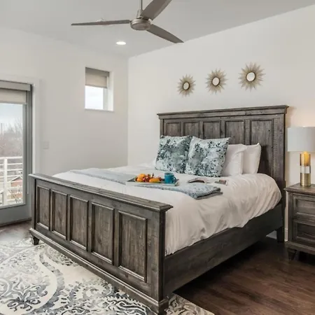 The New Nashview Rooftop-skyline View - Sleeps 12 Nashville