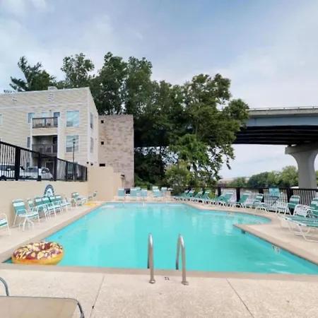 Riverfront Oasis Pool King Bed Walk To Broadway * Nashville