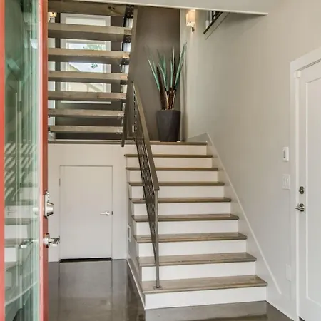 Great Location, Large - Roof Deck, Walk To Ni *