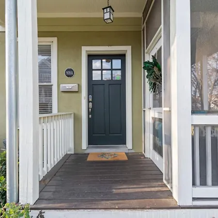 Downtown Luxury House - Beautiful Outdoor Spaces *