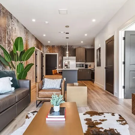 Holiday home Walk To Nightlife, Vanderbilt, Minutes To Broadway