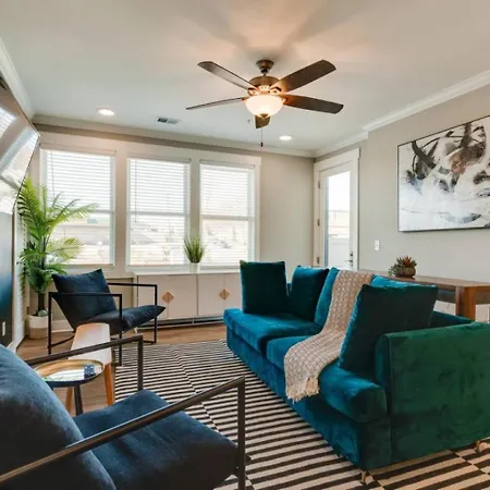 Apartment Stunning Nations Minutes From Broadway *