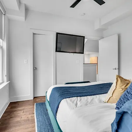 Holiday home Lux East Nash-hot Tub & Rooftop Patio Nashville