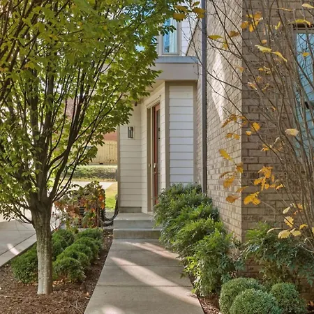 Steps To The Gulch 4Br 3,5 Ba Rooftop Wet Bar * Nashville