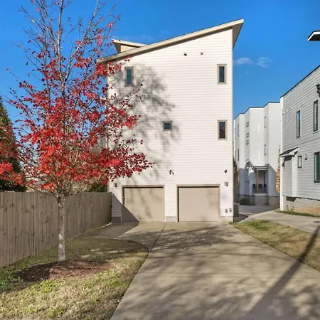 Holiday home Steps To The Gulch 4Br 3,5 Ba Rooftop Wet Bar Nashville