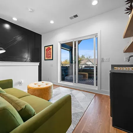 Mid-century Luxury Rooftop Lounge Near Broadway