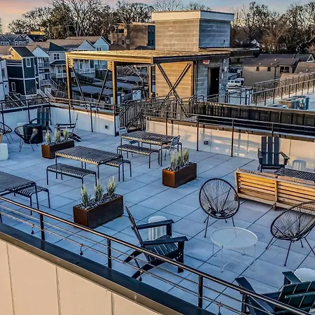 Rooftop Views Stylish Decor Nash Downtown Access Nashville