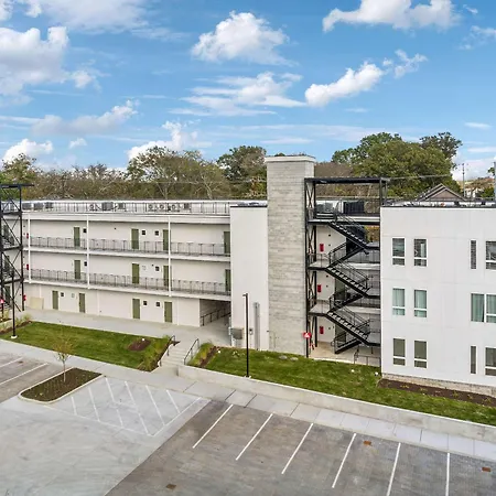 Rooftop Views Stylish Decor Nash Downtown Access Apartment *