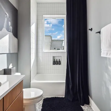 Rooftop Views Stylish Decor Nash Downtown Access * Nashville