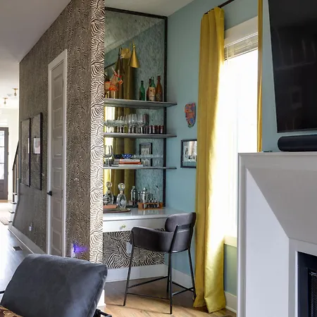 The Lyric - New Luxury Home, Rooftop With Firepit! Holiday home Nashville