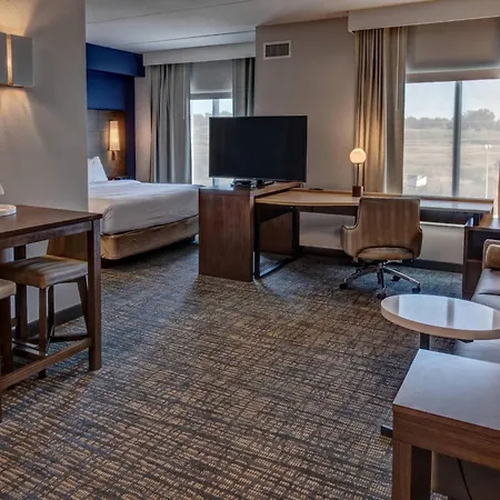 Hotel By Marriott At Opryland 3*