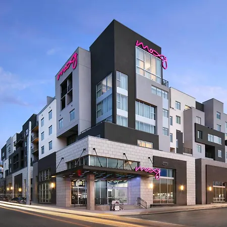Moxy Vanderbilt Area Nashville