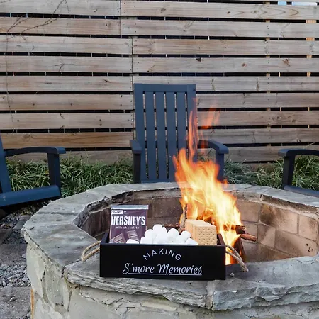 The Wrangler - Hot Tub Minutes To Broadway *