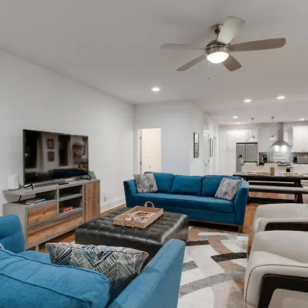 Holiday home Elegant Townhouse Near Broadway Nashville