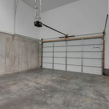 Elegant Townhouse Near Broadway * Nashville