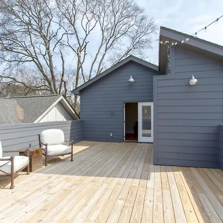 Holiday home East Nash Luxury Four Bedrooms Huge Rooftop Patio Nashville
