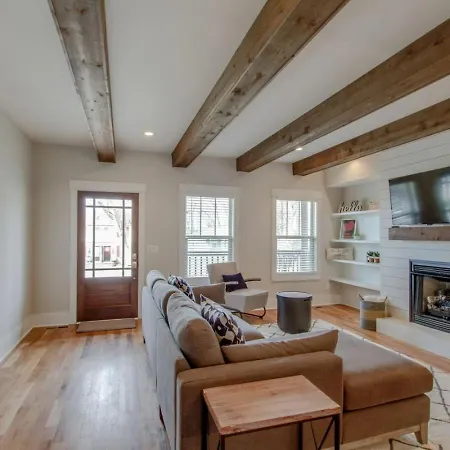 East Nash Luxury Four Bedrooms Huge Rooftop Patio * Nashville