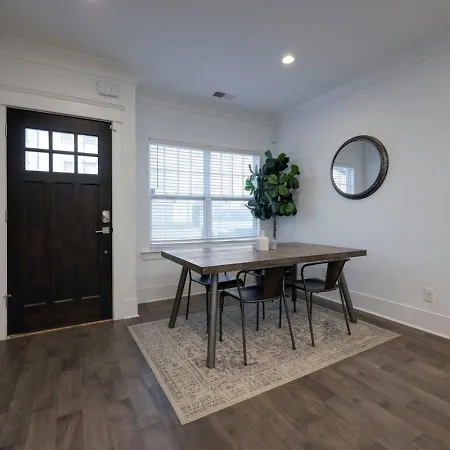 Holiday home Minutes To Broadway Gorgeous Gated Townhome Nashville