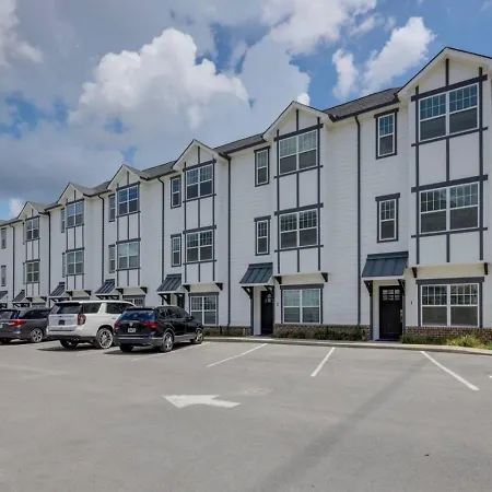 Minutes To Broadway Spacious Townhouse Nashville