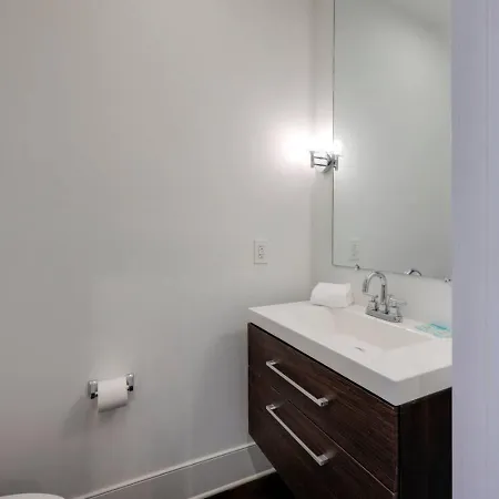 Minutes To Broadway Spacious Townhouse Nashville