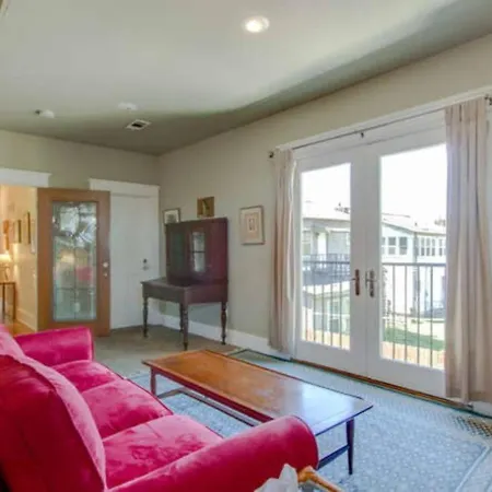 Holiday home Huge Vandy Minutes To Downtown Walk To Grocery