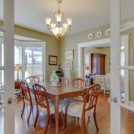 Holiday home Huge Vandy Minutes To Downtown Walk To Grocery