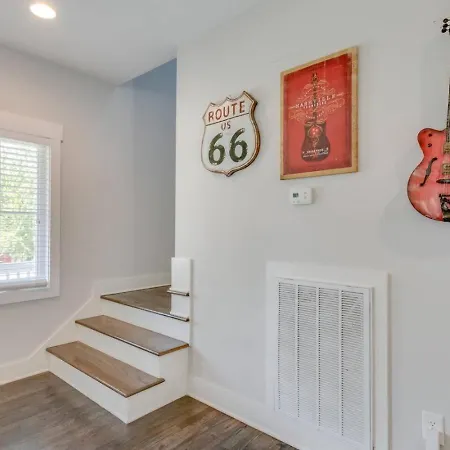 Hilltop Charmer Super Close To Downtown Three Bedroom Nashville