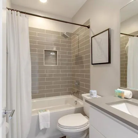 Holiday home Panoramic View 8 Comfy Beds Multilevel Townhome *