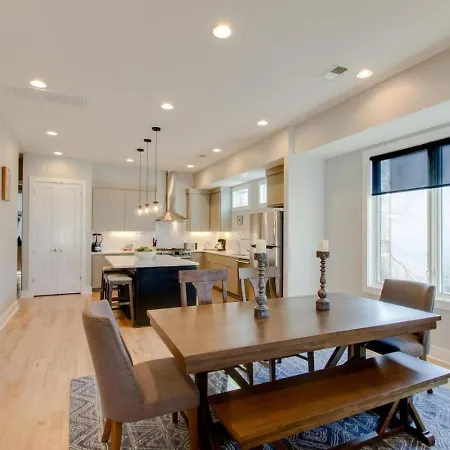 Panoramic View 8 Comfy Beds Multilevel Townhome