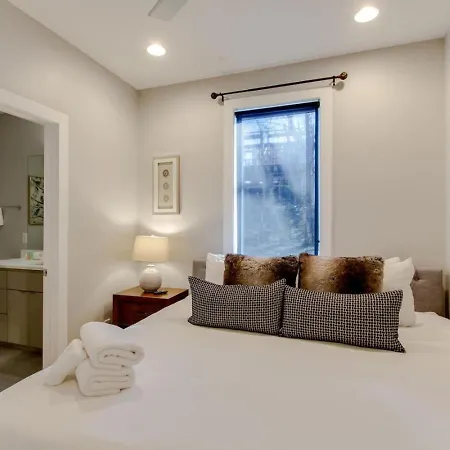 Holiday home Panoramic View 8 Comfy Beds Multilevel Townhome Nashville