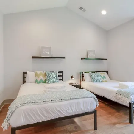 Music Finest In Edgehill 2500 Square Feet Holiday home *