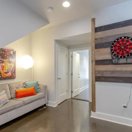 Music Hangout With Rooftop Views And Game Holiday home Nashville