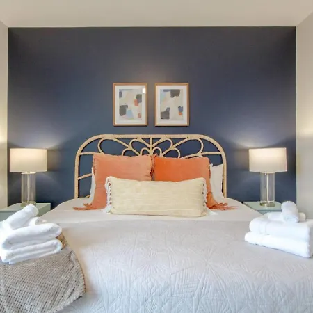 Skyline Views Romantic Fun Downtown Location Holiday home Nashville