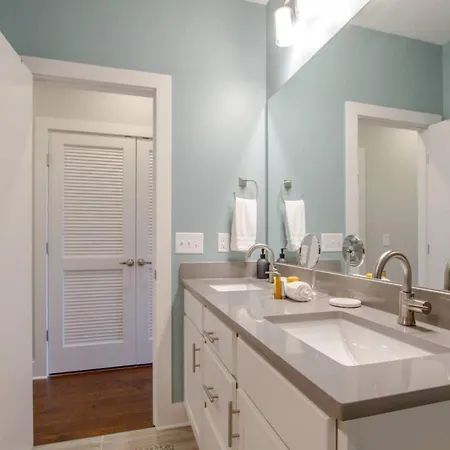 Skyline Views Romantic Fun Downtown Location * Nashville