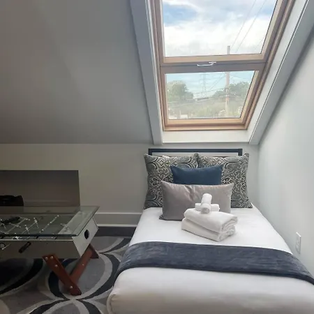 Holiday home Minutes To Broadway Stunning Townhome