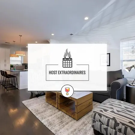 Holiday home Minutes To Broadway Stunning Townhome