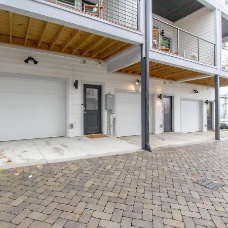 Stylish Luxury Private Rooftop Space Hillsboro Holiday home Nashville