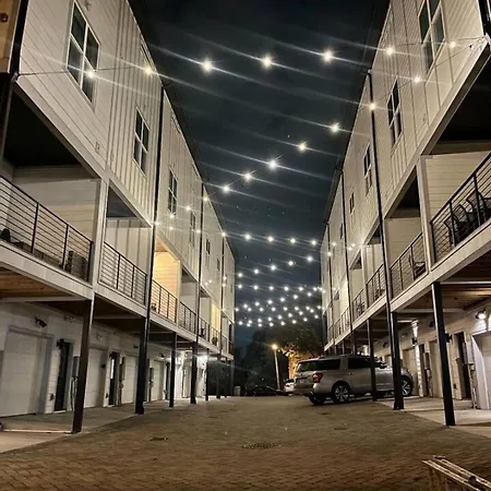 Stylish Luxury Private Rooftop Space Hillsboro Holiday home Nashville