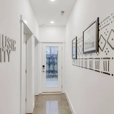 Holiday home Stylish Luxury Private Rooftop Space Hillsboro