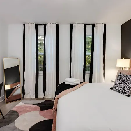 Super Luxury Maximum Space Gorgeous Decor Holiday home Nashville